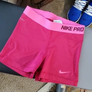 Nike pro